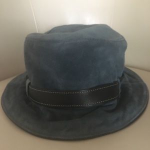 ✨Coach Suede Hat